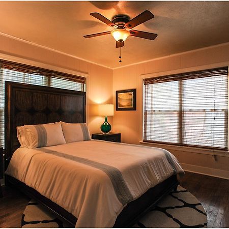 The Coyle Cabin - Close To Downtown, Stadiums, U Of H, Med Center Houston Dış mekan fotoğraf